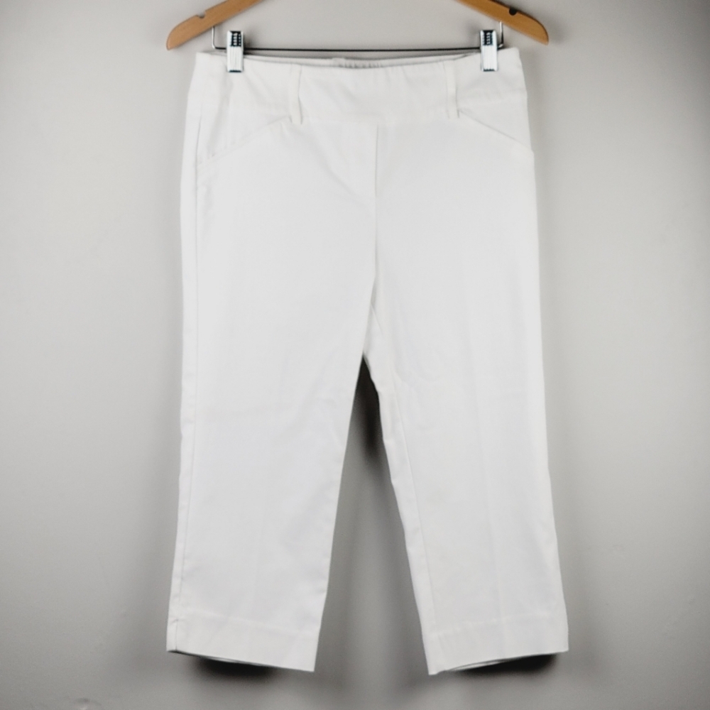 Le Chateau White Capris Size 4 NWT